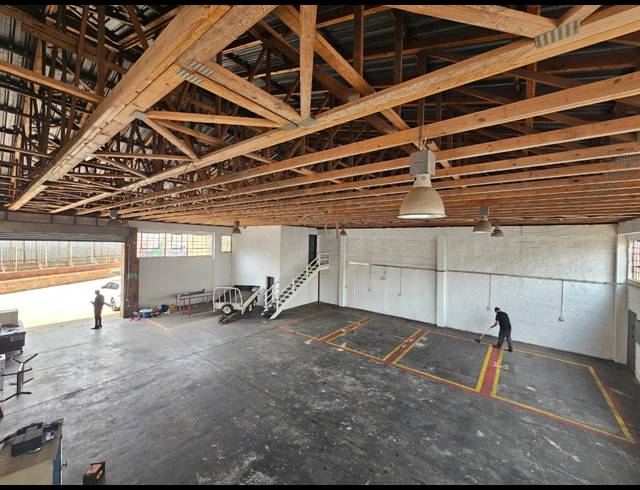 548M² WAREHOUSE TO LET IN MEADOWDALE